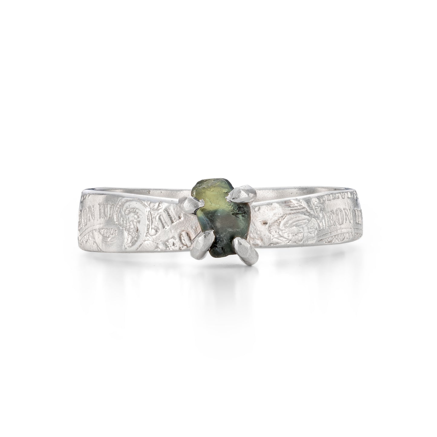 Country Girl - Silver Pigeon Sapphire ring