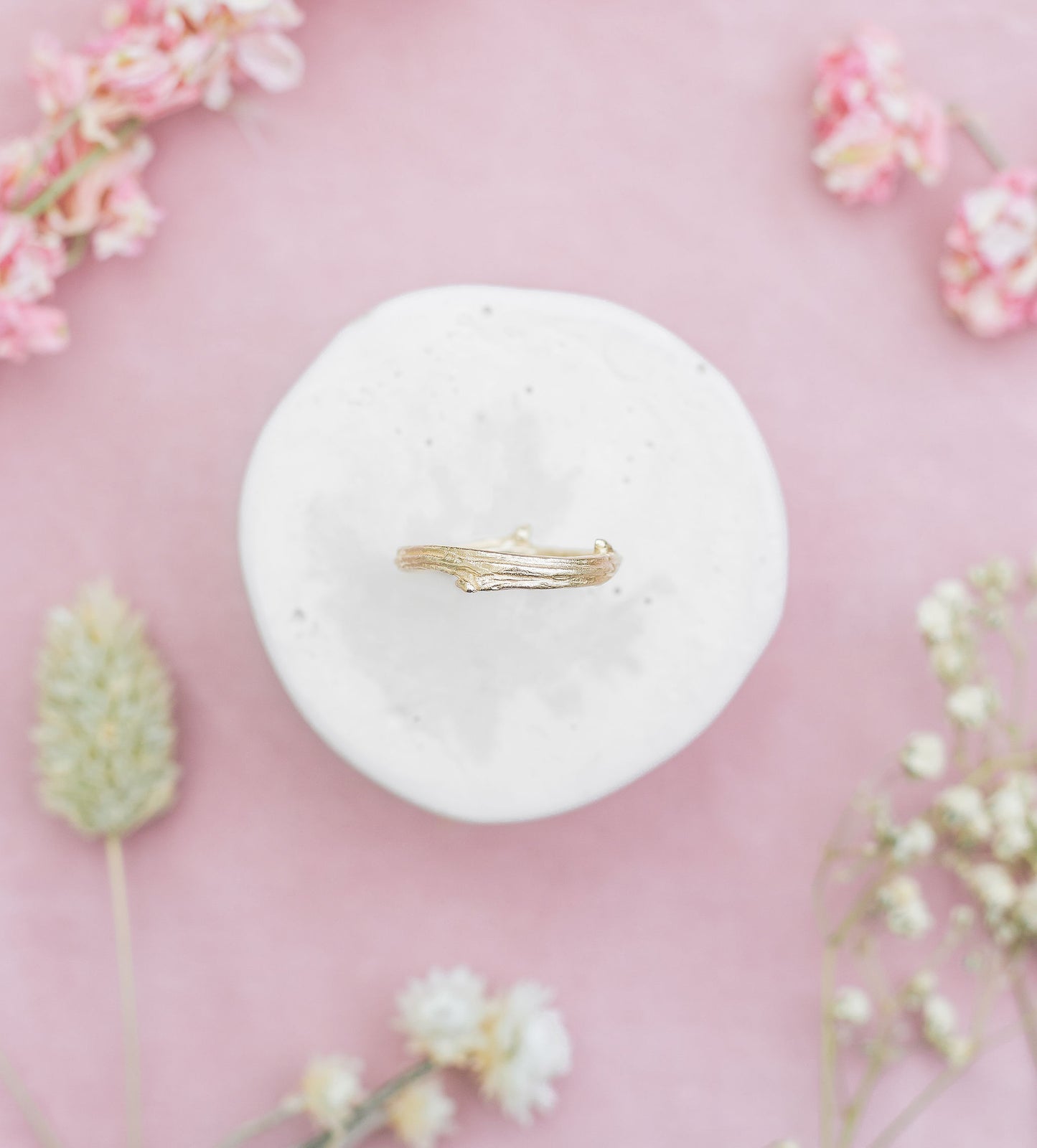 Load image into Gallery viewer, Oak twig 9ct gold (wedding band) - Bethan Jarvis Fingerprint Jewellery
