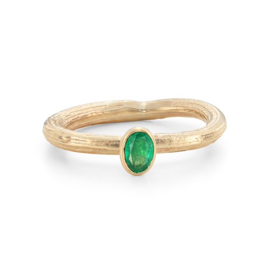 Load image into Gallery viewer, Horse Chestnut Twig ring with Emerald

